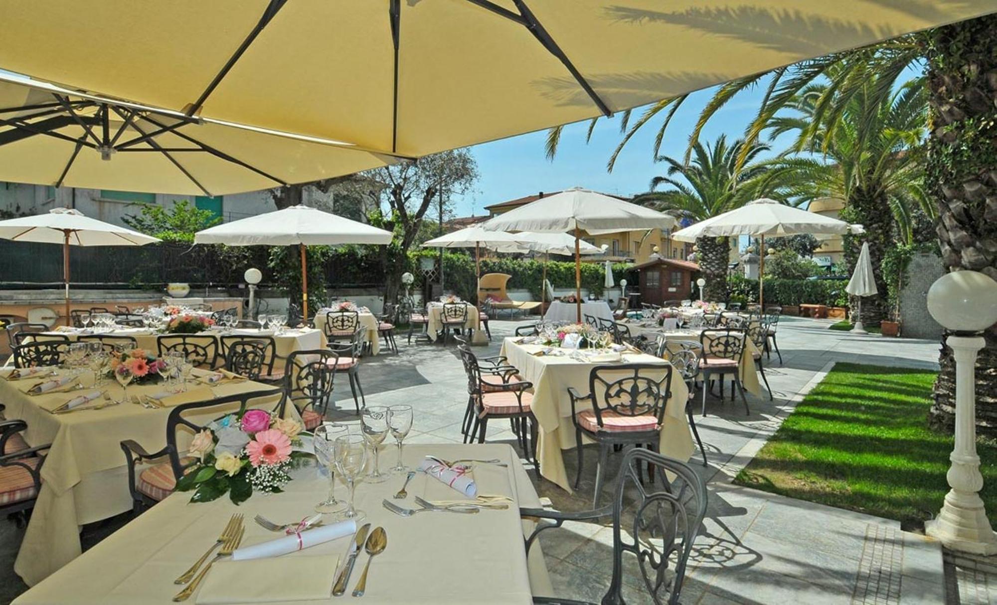 Hotel Europa Lido di Camaiore Exterior photo